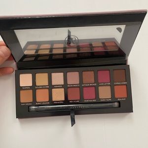 Anastasia Beverly Hills Modern Renaissance Eyeshadow Palette